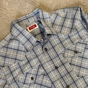 Wrangler Men's Blue & White Plaid Button Up Shirt, Double Pockets